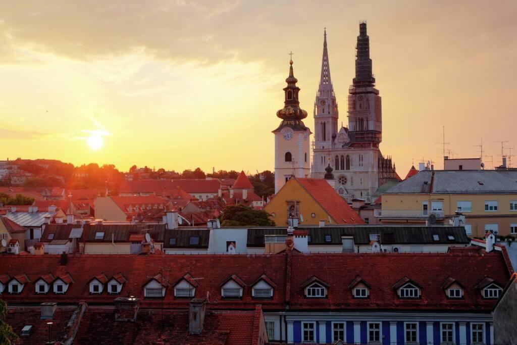 Cozy Ensuite Room In Zagreb Center Exterior photo